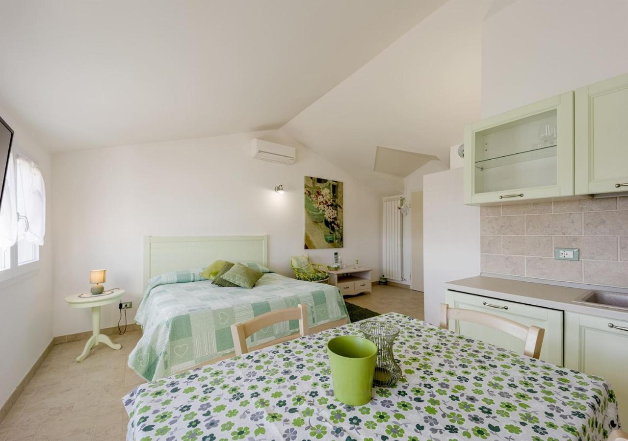 Agriturismo Le Girandole Diano Marina Kültér fotó