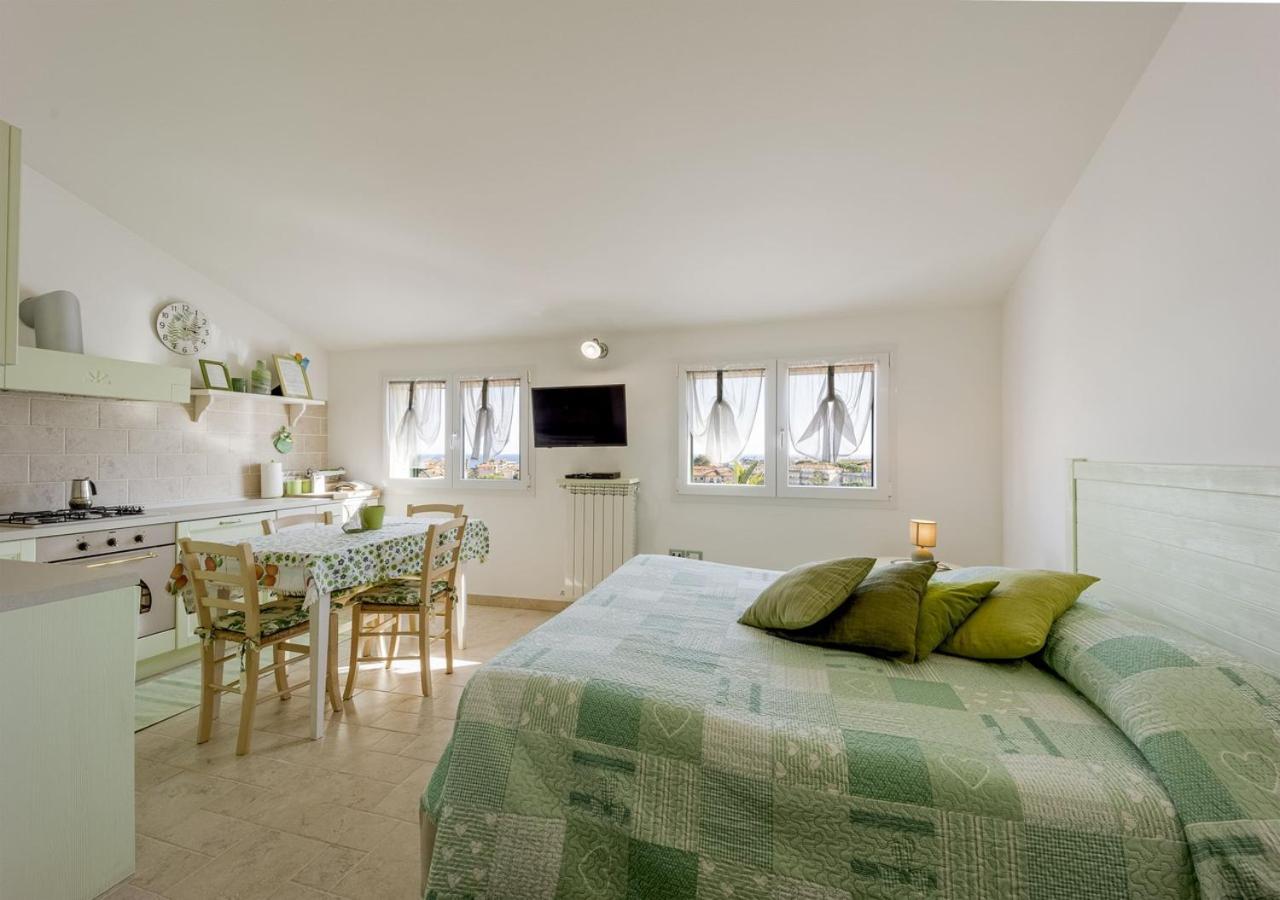 Agriturismo Le Girandole Diano Marina Kültér fotó